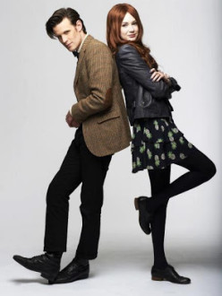 Doctor-and-Amy-eleventh-doctor-and-amy-pond-32883698-437-594.jpg